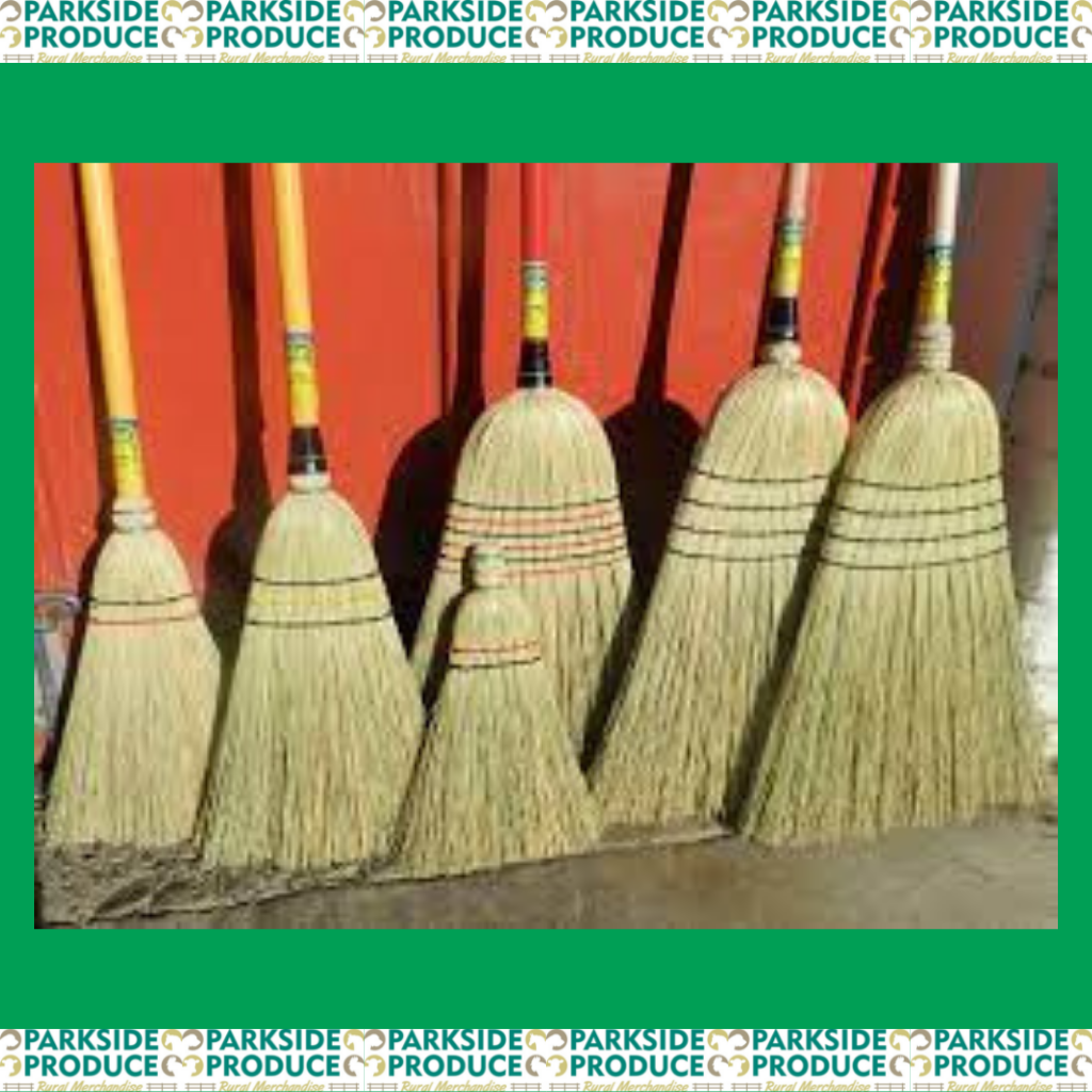 Tumut Straw Broom 7 Tie